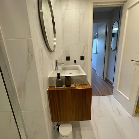 Estupendo Duplex A 5 Min Andando De La Playa * מארבלה